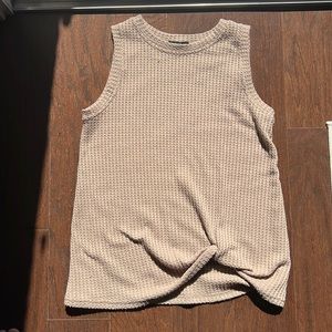 Tank twist tank top